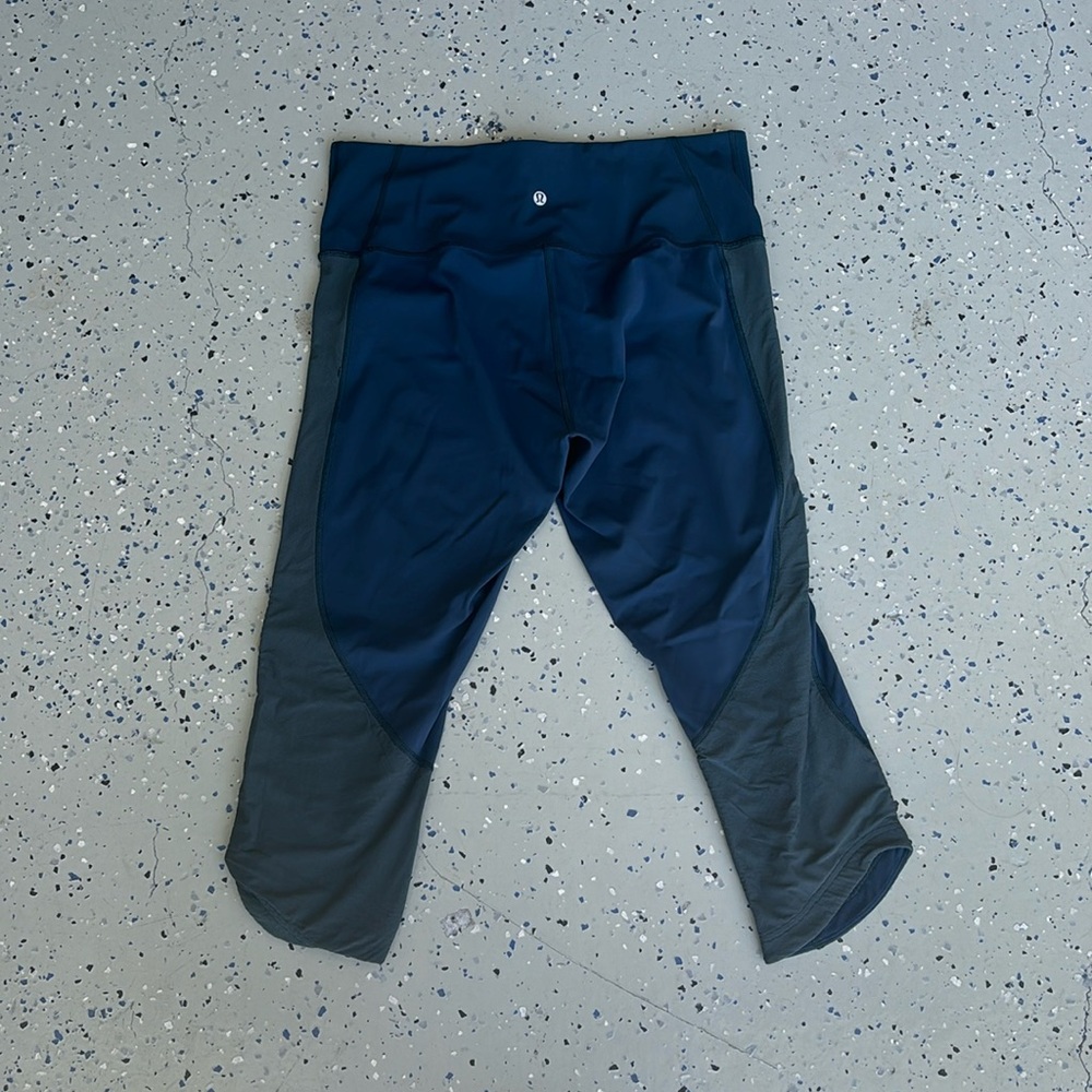 Lululemon below knee legging